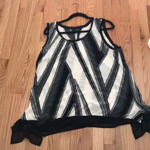 Vera Wang Black/white sleeveless top